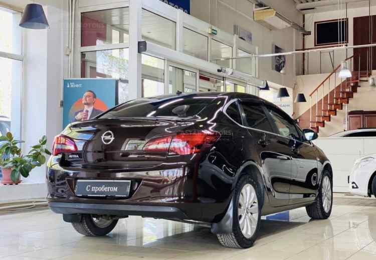 Opel Astra J Рестайлинг