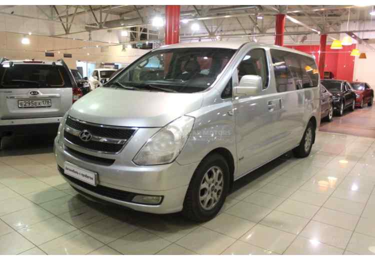 Hyundai Grand Starex I
