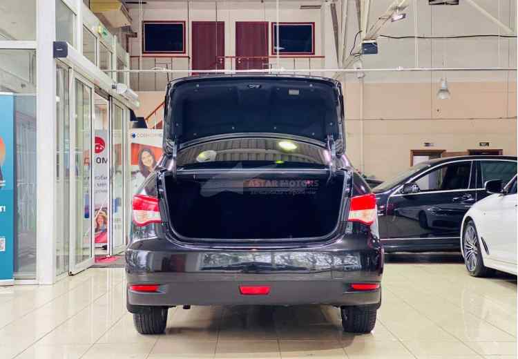 Nissan Almera III (G15)