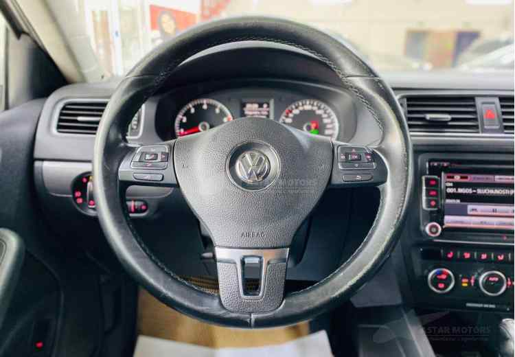 Volkswagen Jetta VI