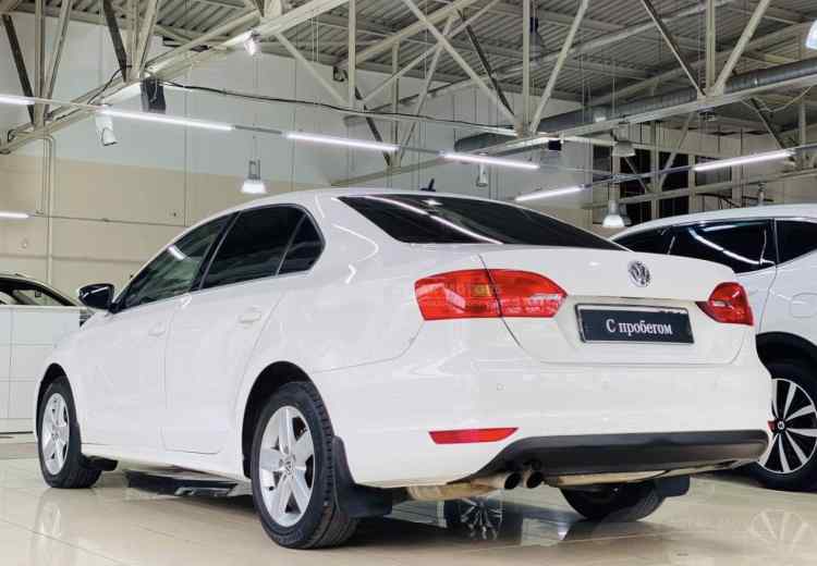 Volkswagen Jetta VI