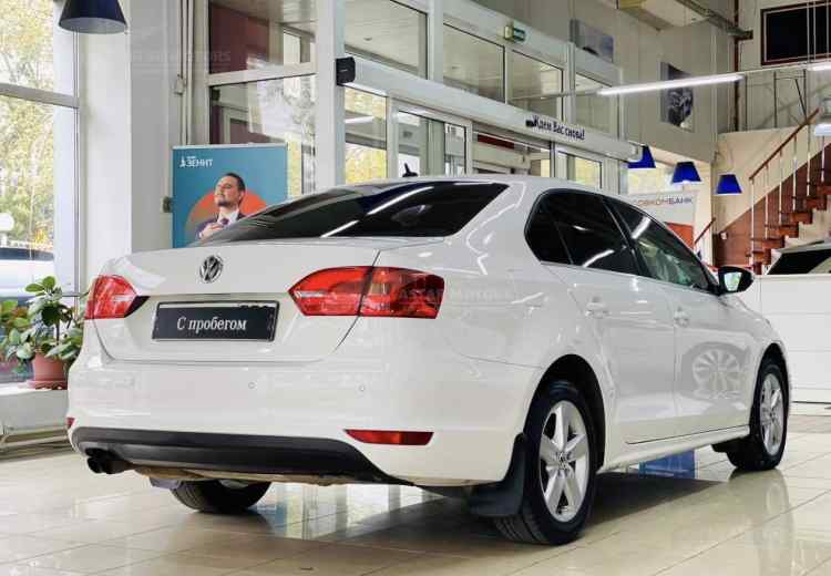 Volkswagen Jetta VI