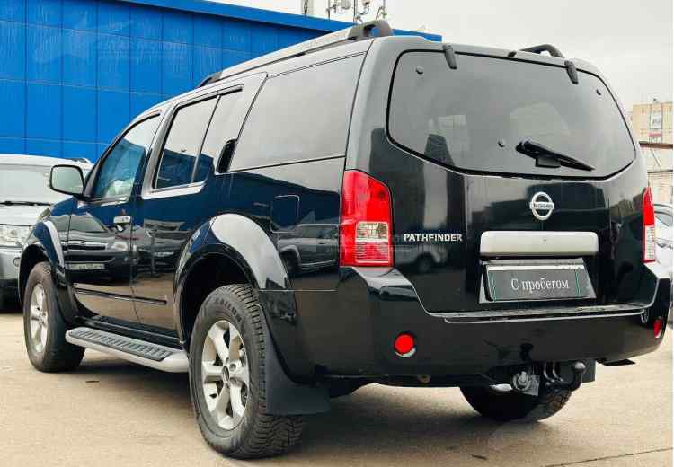 Nissan Pathfinder III