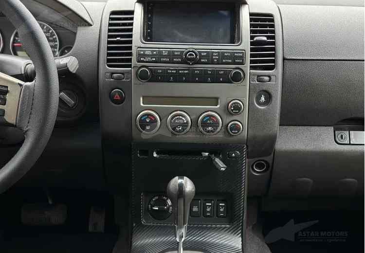 Nissan Pathfinder III