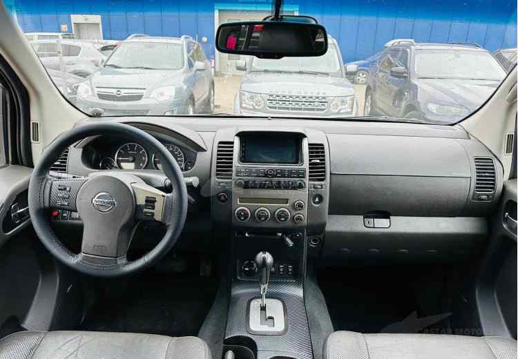 Nissan Pathfinder III