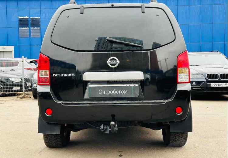 Nissan Pathfinder III