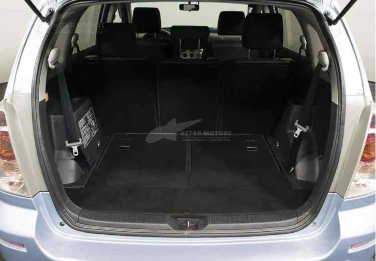 Toyota Corolla Verso I Рестайлинг