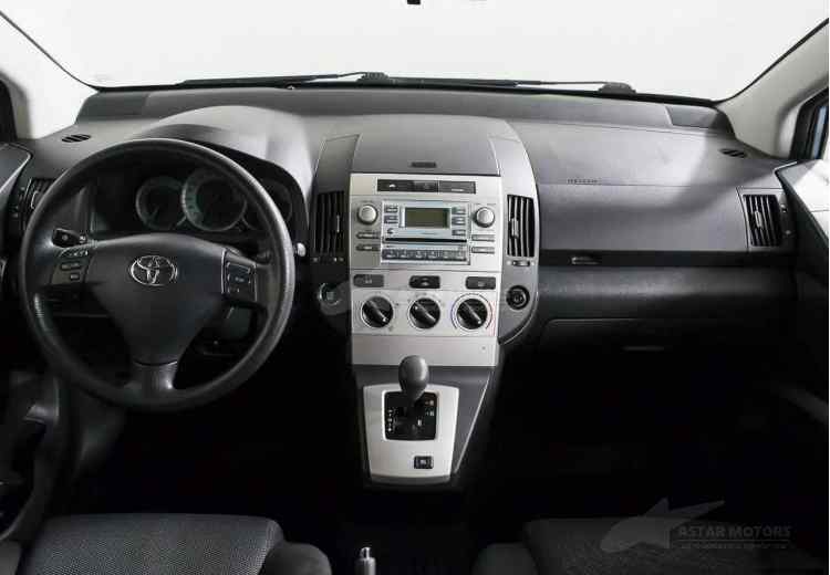 Toyota Corolla Verso I Рестайлинг