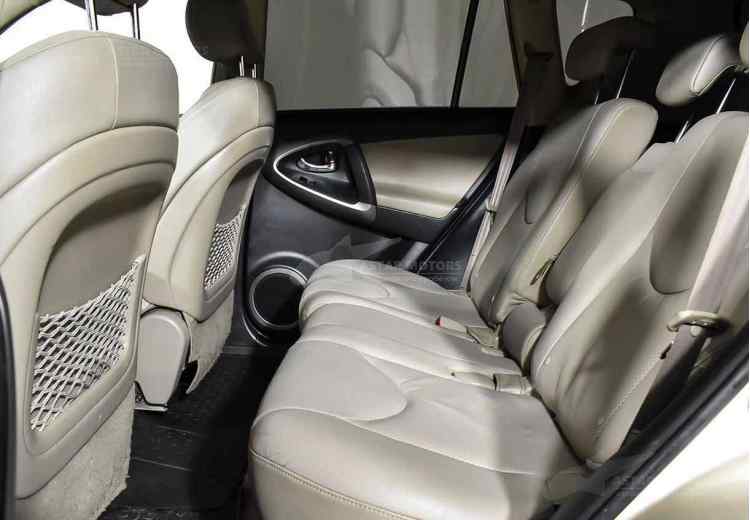 Toyota RAV4 III (XA30)