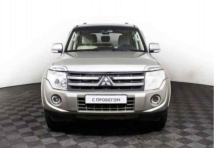 Mitsubishi Pajero IV