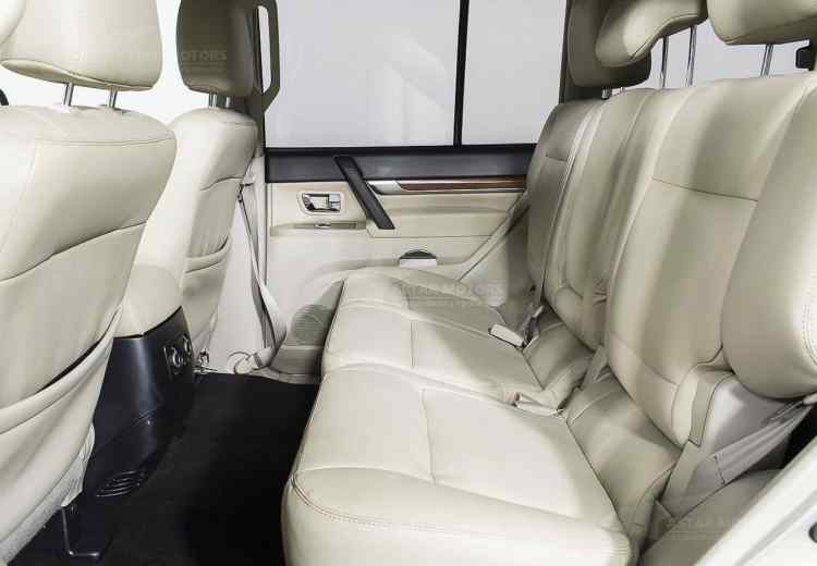 Mitsubishi Pajero IV