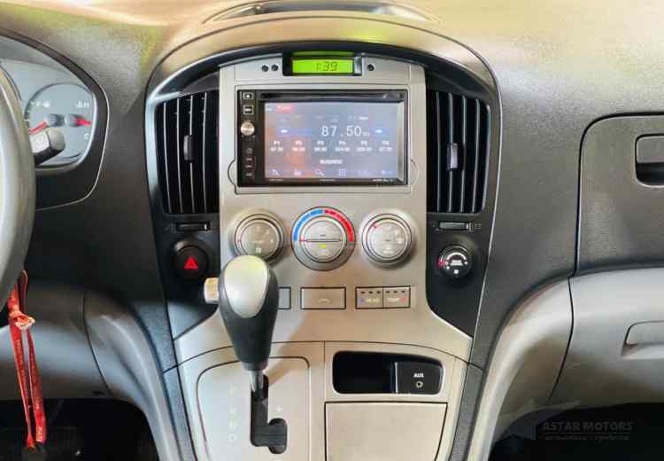 Hyundai Grand Starex I