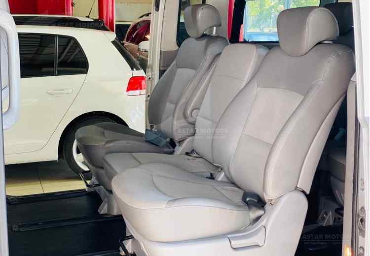 Hyundai Grand Starex I