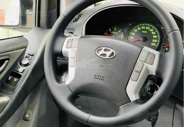 Hyundai Grand Starex I