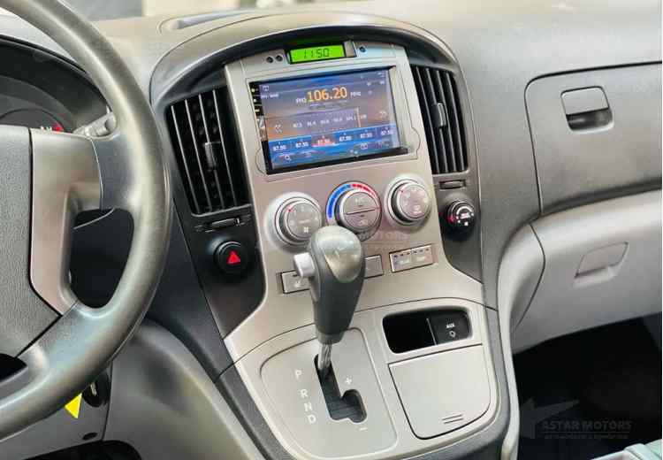 Hyundai Grand Starex I