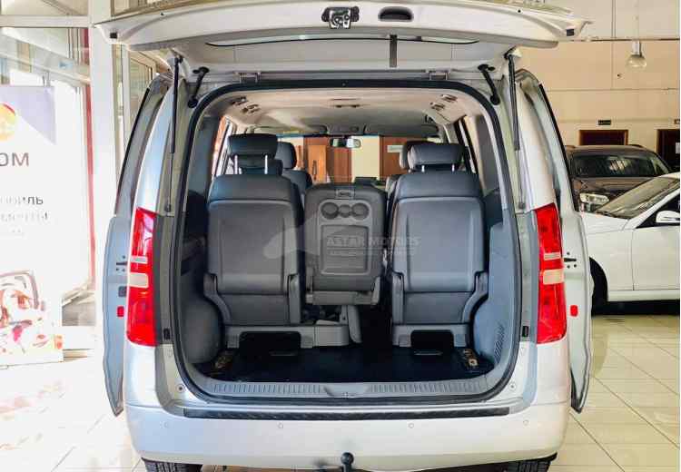 Hyundai Grand Starex I