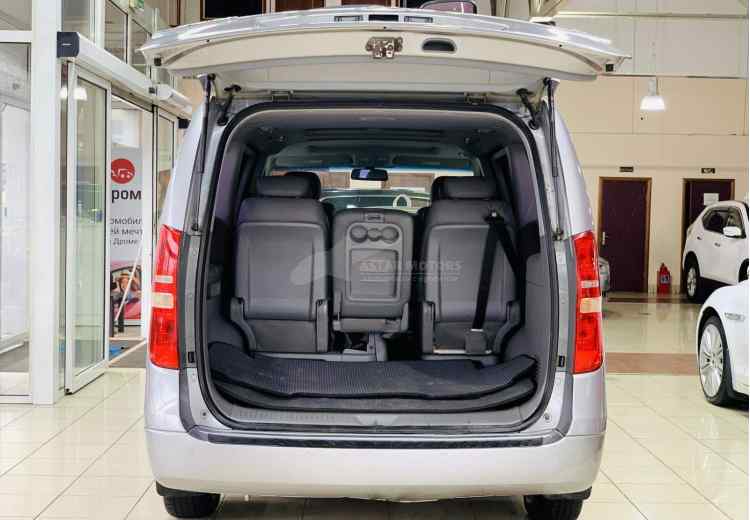 Hyundai Grand Starex I