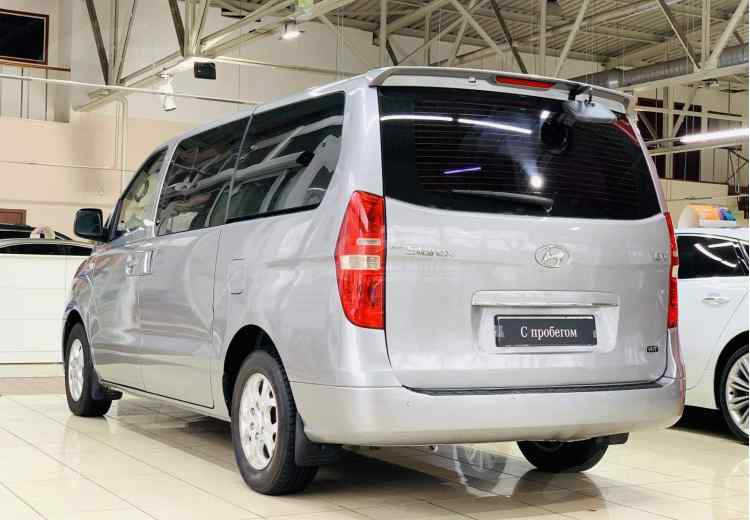 Hyundai Grand Starex I