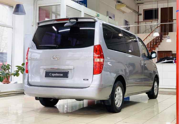 Hyundai Grand Starex I