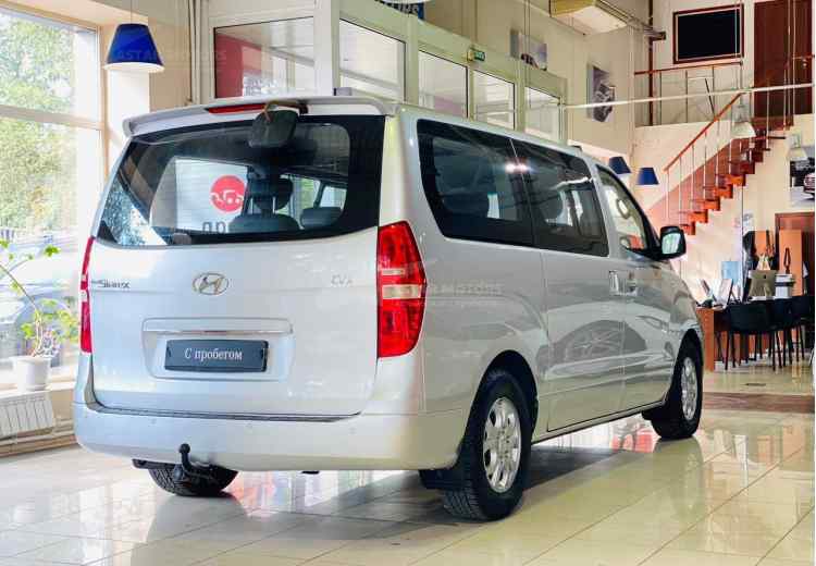 Hyundai Grand Starex I