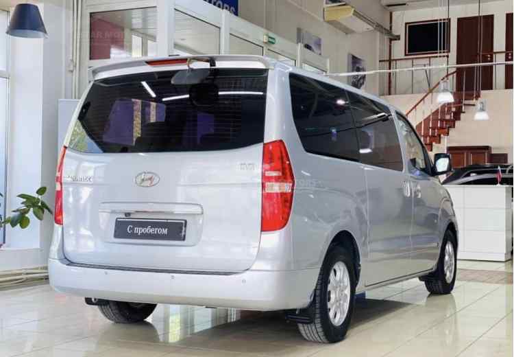 Hyundai Grand Starex I