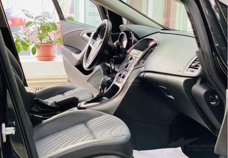 Opel Astra J Рестайлинг