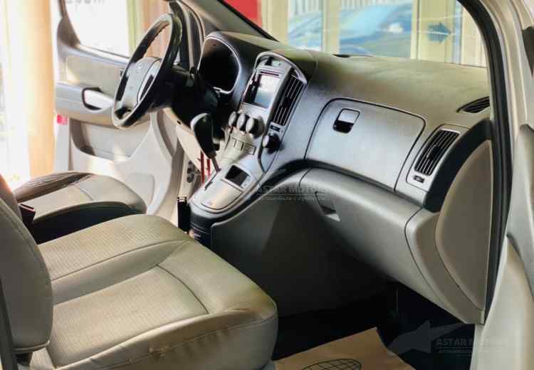 Hyundai Grand Starex I