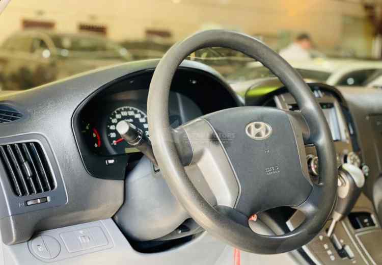 Hyundai Grand Starex I