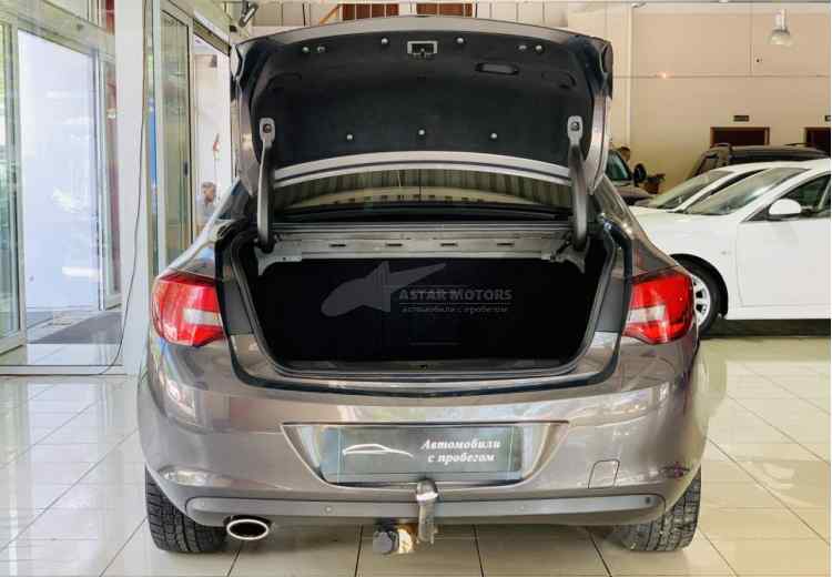 Opel Astra J Рестайлинг