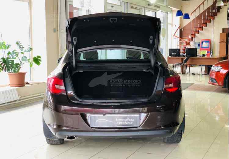 Opel Astra J Рестайлинг