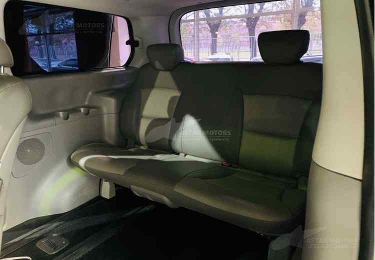 Hyundai Grand Starex I