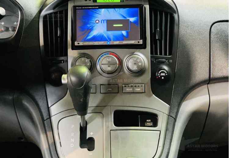 Hyundai Grand Starex I