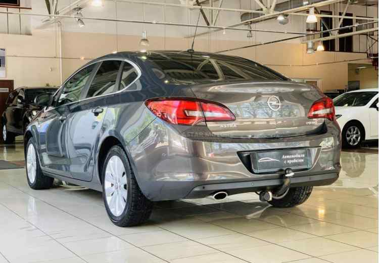 Opel Astra J Рестайлинг