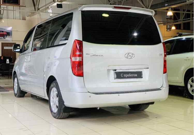 Hyundai Grand Starex I