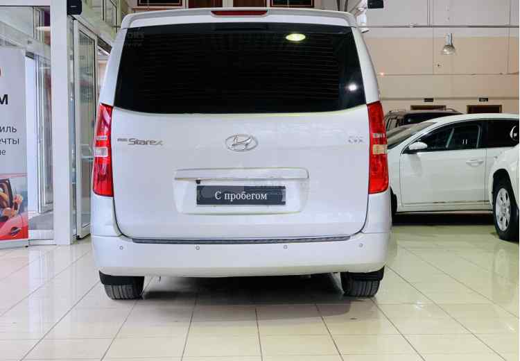Hyundai Grand Starex I