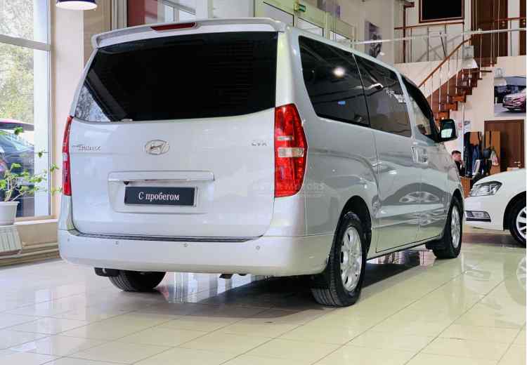 Hyundai Grand Starex I