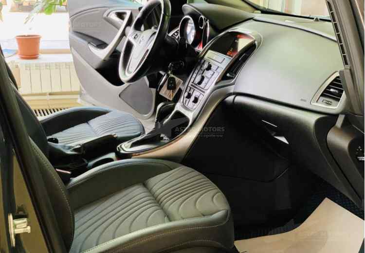 Opel Astra J Рестайлинг