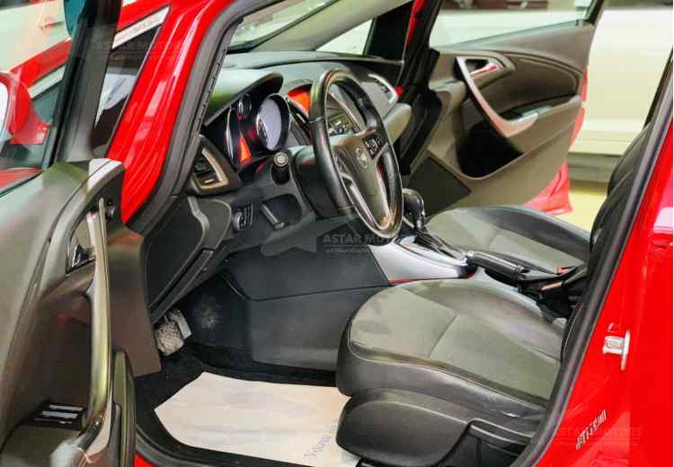 Opel Astra J Рестайлинг