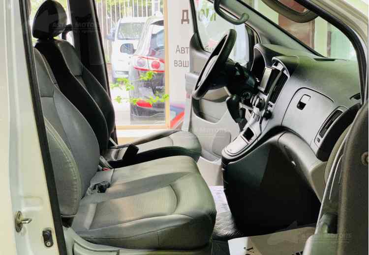 Hyundai Grand Starex I