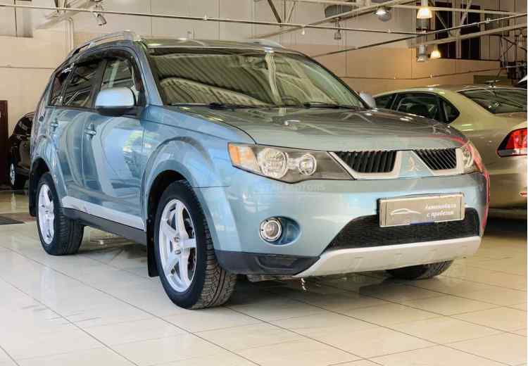 Mitsubishi Outlander II
