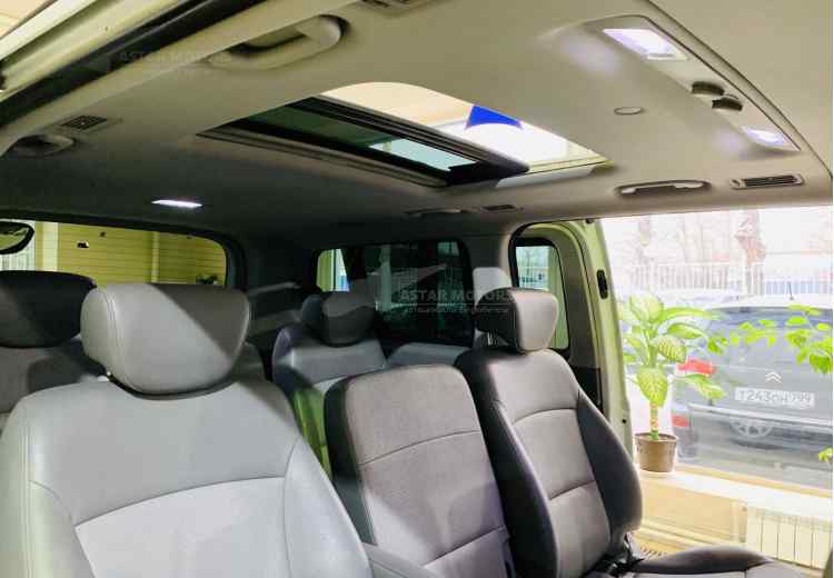 Hyundai Grand Starex I