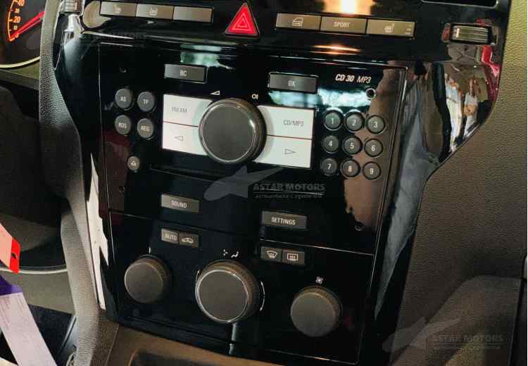 Opel Zafira B Рестайлинг