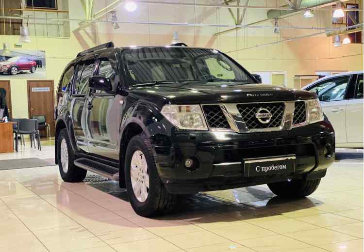Nissan Pathfinder III