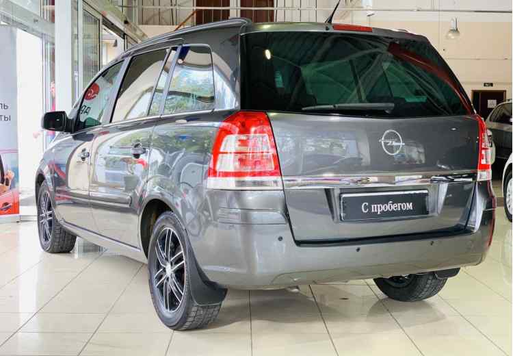 Opel Zafira B Рестайлинг