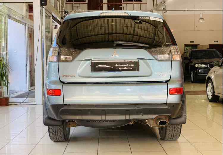 Mitsubishi Outlander II