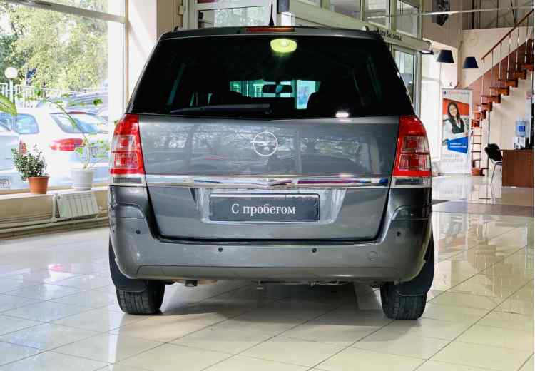 Opel Zafira B Рестайлинг