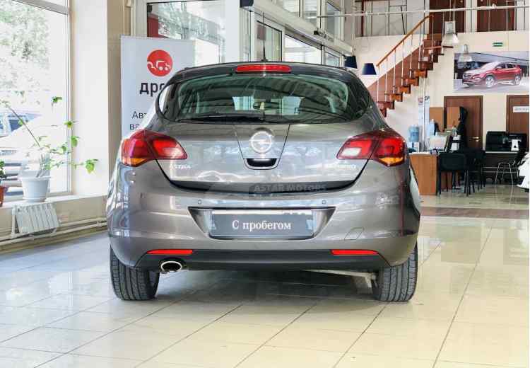 Opel Astra J Рестайлинг