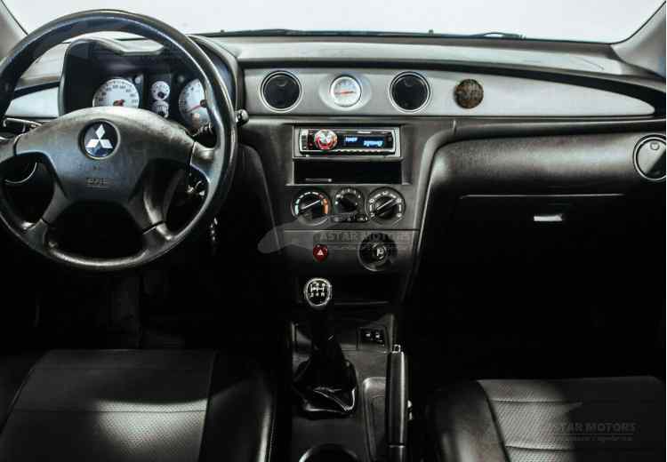 Mitsubishi Outlander II