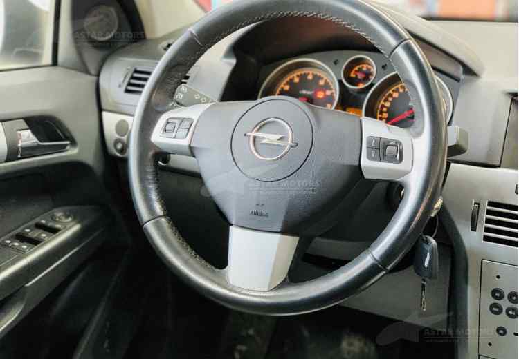 Opel Astra J Рестайлинг