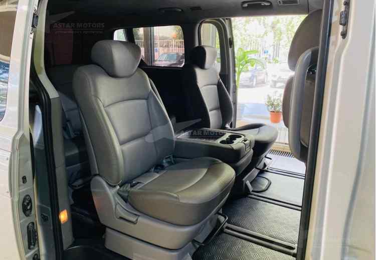 Hyundai Grand Starex I